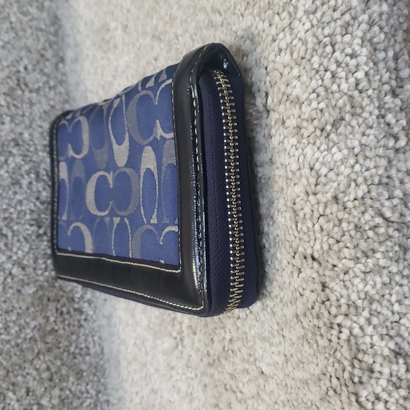 Coach monogram zippy wallet - Picture 6 of 8